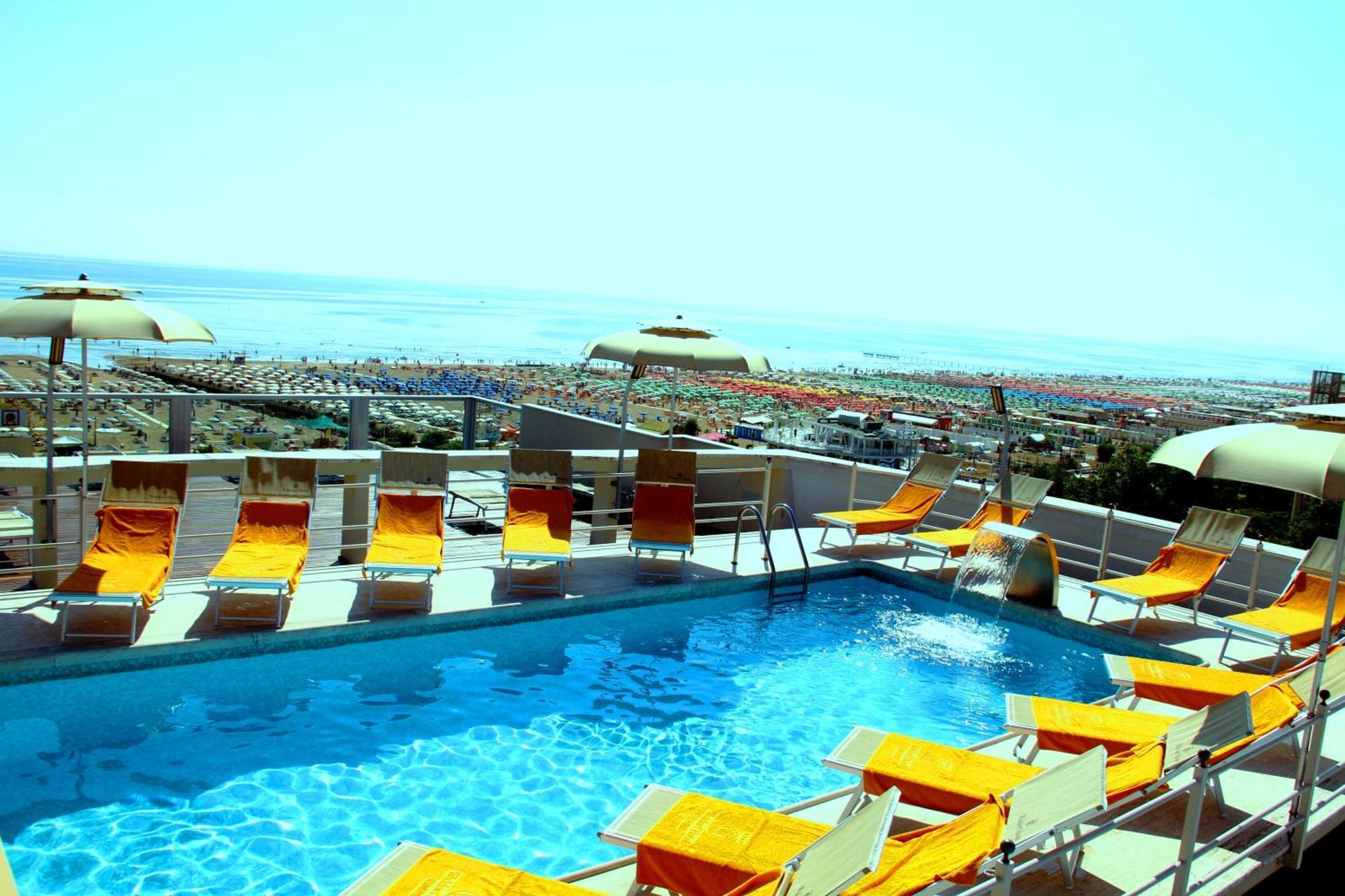 Waldorf Suite Hotel Rimini Esterno foto