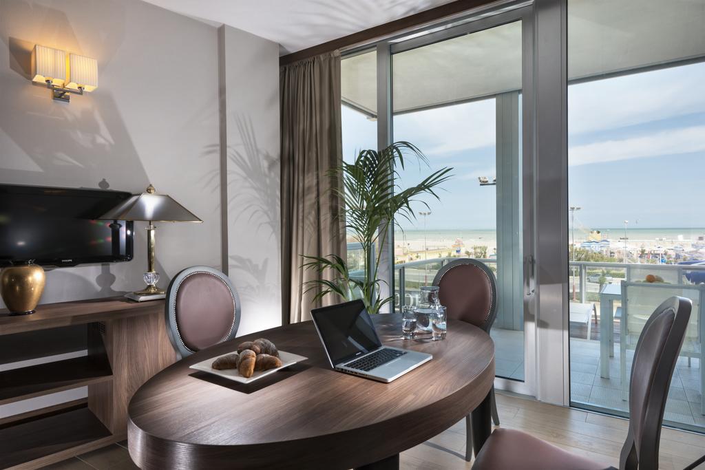 Waldorf Suite Hotel Rimini Esterno foto