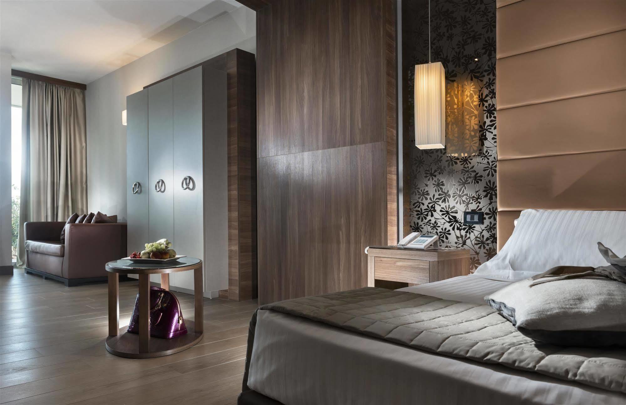 Waldorf Suite Hotel Rimini Esterno foto