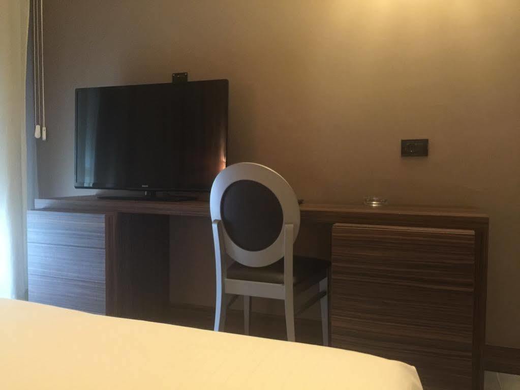 Waldorf Suite Hotel Rimini Esterno foto