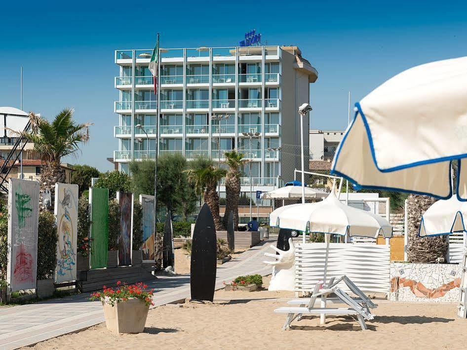 Waldorf Suite Hotel Rimini Esterno foto